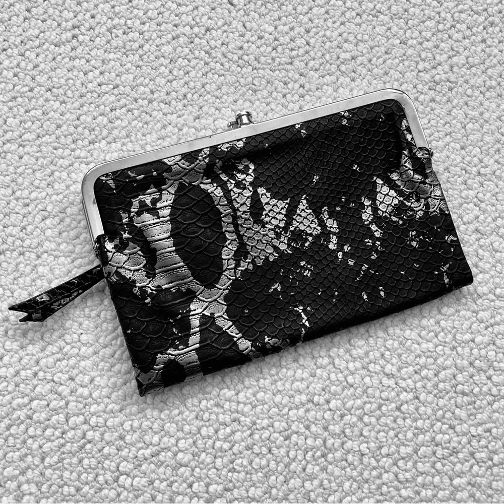 Clutch Metallic Silver Top Snap snake -embossed Evening Bag - Picture 2 of 3